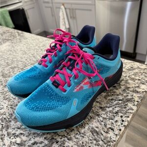Brooks Women's Launch 10 Running Shoe